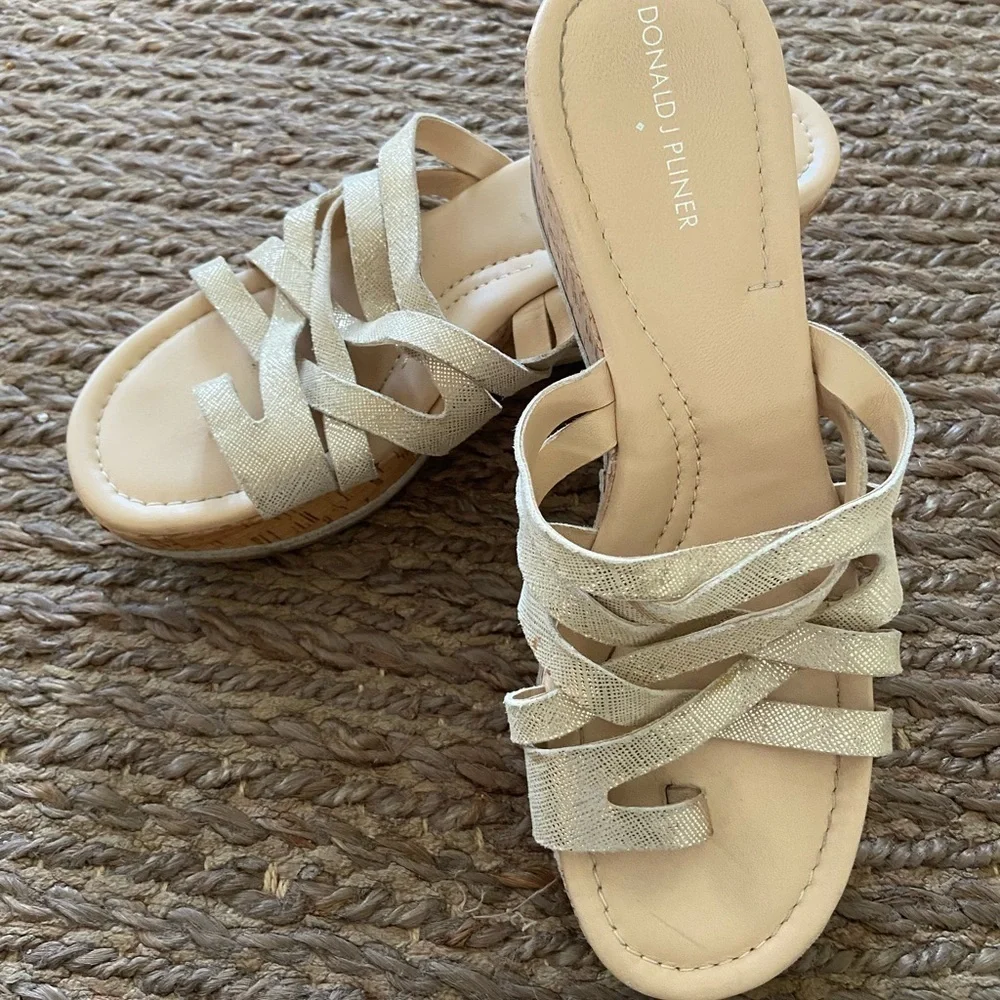 Donald J. Pliner very comfortable